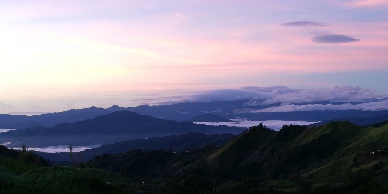 Wind Valley Farmstay Kampong Kundassan Esterno foto